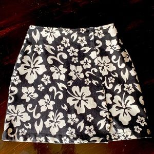 Black & White floral print skirt